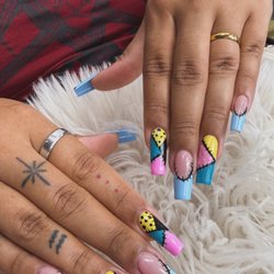 Acryliq Nails