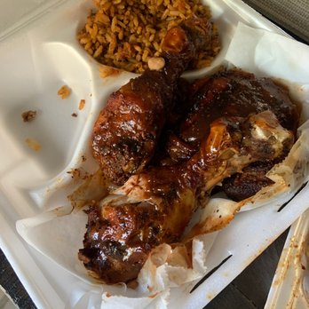 Bowlegged BBQ - Chicken with dirty rice (sad didn't get to taste it because it had pork) - Barbeque Near Me - San Diego, California Bowlegged BBQ - Chicken with dirty rice (sad didn't get to taste it because it had pork) - Barbeque Near Me - San Diego, California