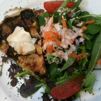Le Marche Francais - Spinch, fig and goats cheese quiche - French Near Me - Wellington, WGN Le Marche Francais - Spinch, fig and goats cheese quiche - French Near Me - Wellington, WGN