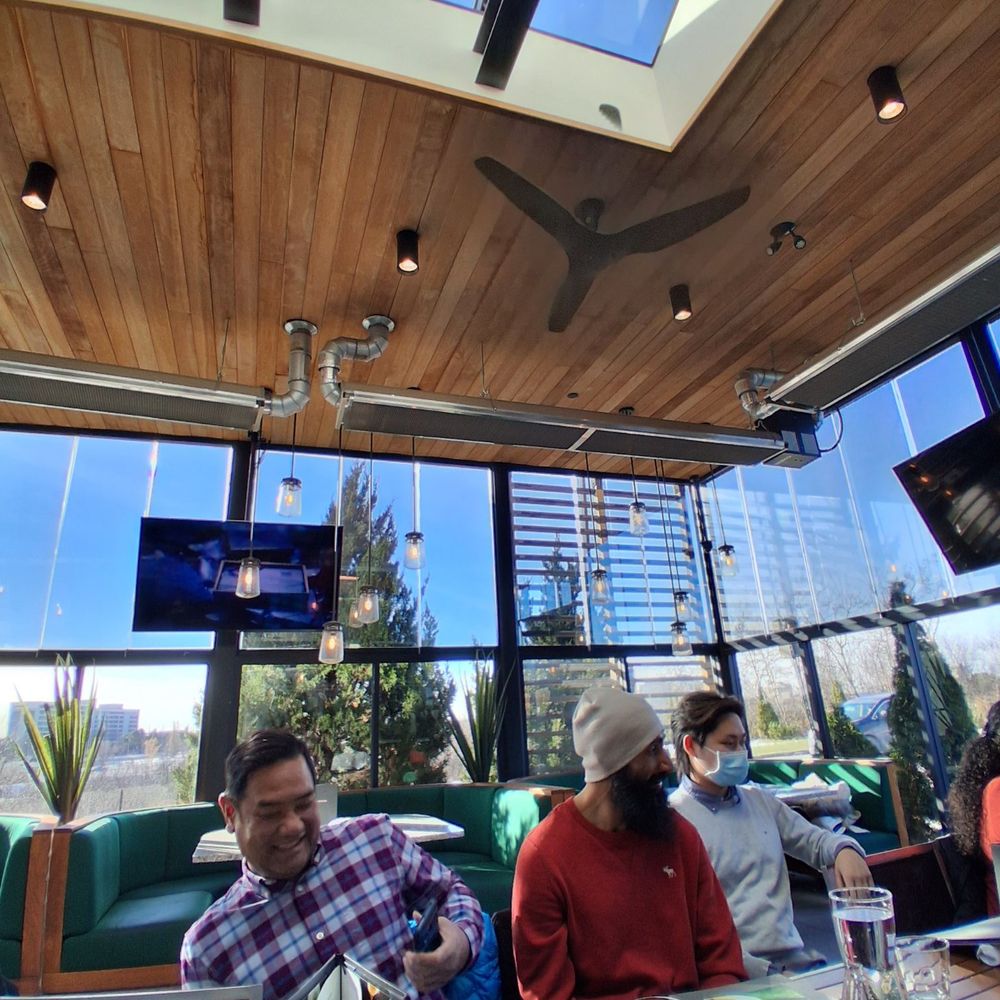 Moxies Dixon Road Restaurant - Canadian (New) Near Me - Etobicoke, Ontario