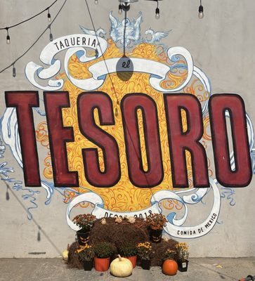 El Tesoro by null