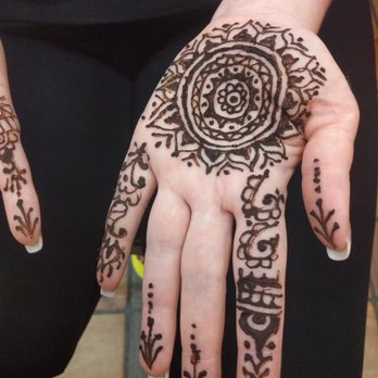 Curve Eyebrowz - We specialize in Henna Designs for all occasions - Skin Care Near Me - Webster, Texas