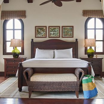 Treo Remodel - bedroom with a large bed - Carpenters Near Me Treo Remodel - bedroom with a large bed - Carpenters Near Me