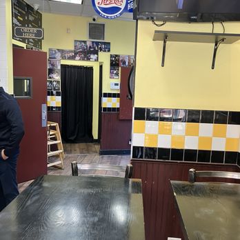 Al's Beef - Sandwiches Near Me - Chicago, Illinois