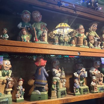 Gallagher's Dublin Pub - Cute collection of leprechauns! - Pubs Near Me - Dublin, California