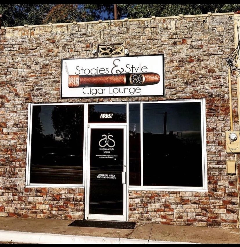STOGIES & STYLE CIGARS & LOUNGE Updated September 2024 2008 Central
