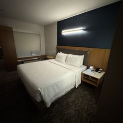 SpringHill Suites by Marriott Provo - King bed