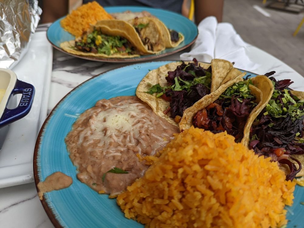 Guac N Tacos