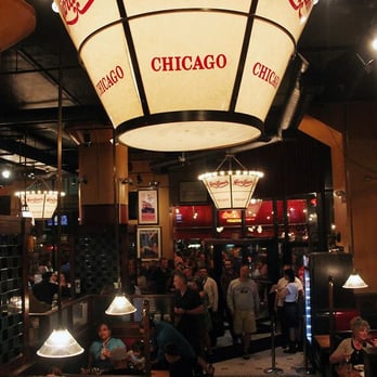Giordano's - Pizza Near Me - Chicago, Illinois