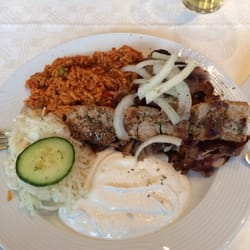Saloniki Grill - Had the Saloniki-Teller was delicious! It's more a imbiss than a restaurant, but clean, nice people and great food!