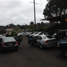 Very slow service with cars backed up