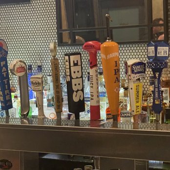 Juniper Bar - Draft selection - Cocktail Bars Near Me - New York, New York