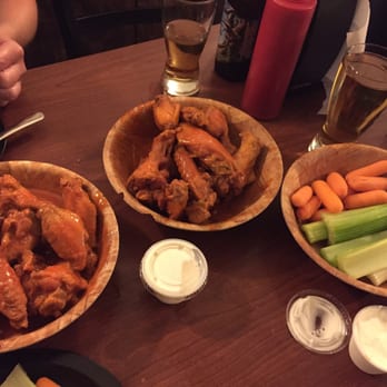 Duff's Famous Wings - American Near Me - Amherst, New York Duff's Famous Wings - American Near Me - Amherst, New York