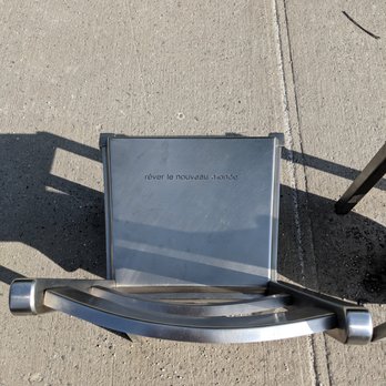 Place Jean-Pelletier - Chair - Parks Near Me - Quebec City, Quebec Place Jean-Pelletier - Chair - Parks Near Me - Quebec City, Quebec