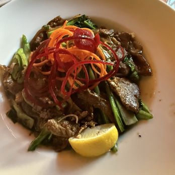 Joya - Pad See Yue with beef - Thai Near Me - Brooklyn, New York Joya - Pad See Yue with beef - Thai Near Me - Brooklyn, New York