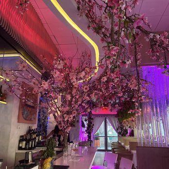 Skinos - The flowers - Greek Near Me - New York, New York Skinos - The flowers - Greek Near Me - New York, New York