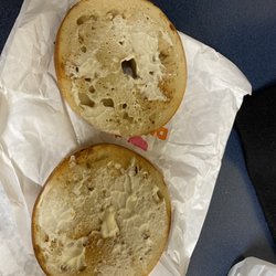 Dunkin' - Bagel with "cream cheese"
