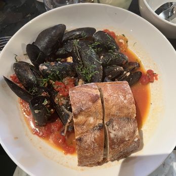 Dinner on Ludlow - Mussels 5/5 - New American Near Me - New York, New York Dinner on Ludlow - Mussels 5/5 - New American Near Me - New York, New York