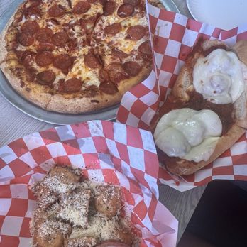 Papa's Pizza - NEW Fried Cheese Ravioli, Meatball Parmesan Sub, pepperoni pizza - Pizza Near Me - Galveston, Texas