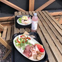 Café Sockenstugan - Räksmörgås & sommar-tallrik