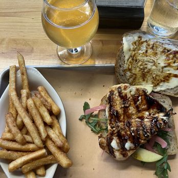 Booneshine Brewing - ABC sandwich, fries and apple cider - Breweries Near Me - Boone, North Carolina Booneshine Brewing - ABC sandwich, fries and apple cider - Breweries Near Me - Boone, North Carolina
