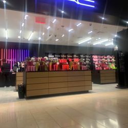MAC Cosmetics - Ladies, get your ladies the best makeup (so I've heard)