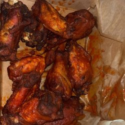 Lil Smoked Bar + Grill - 10 hot wings