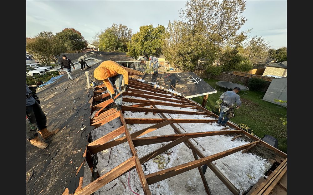 Slide of L&R Medina’s Roofing