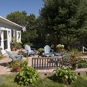 Yardarm Village Inn - Bed & Breakfast Near Me - Ogunquit, Maine Yardarm Village Inn - Bed & Breakfast Near Me - Ogunquit, Maine