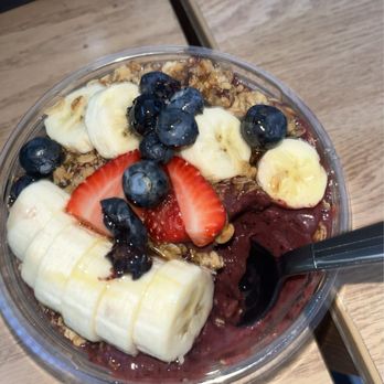 Essex Squeeze - Açaí bowl - Juice Bars & Smoothies Near Me - Brooklyn, New York Essex Squeeze - Açaí bowl - Juice Bars & Smoothies Near Me - Brooklyn, New York