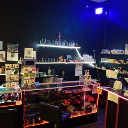 CHILL N VAPE LOUNGE - CLOSED - Updated May 2026 - 368 Photos & 86 Reviews -  11314 Ventura Blvd, Studio City, California - Vape Shops - Phone Number -  Products - Yelp