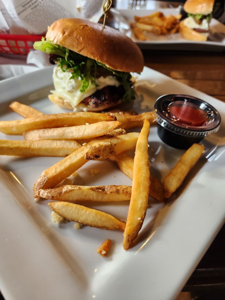 GRAND FORKS STATION PUB & BANQUET FACILITY Updated August 2024 10