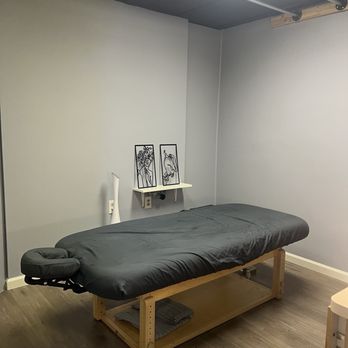 Luna Day Spa - Massage Room - Eyelash Service Near Me - Sacramento, California Luna Day Spa - Massage Room - Eyelash Service Near Me - Sacramento, California