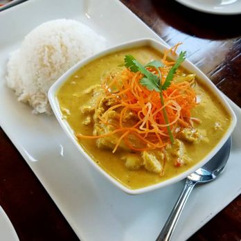 Noodle Wave - Yellow Curry - Thai Near Me - Garland, Texas