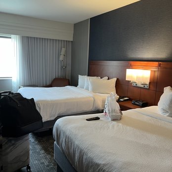 Courtyard by Marriott San Diego Oceanside - Hotels Near Me - Oceanside, California