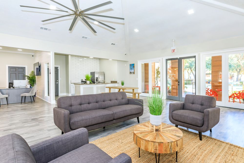 TIDES AT PLANO Updated September 2024 19 Photos 2501 Ohio Dr