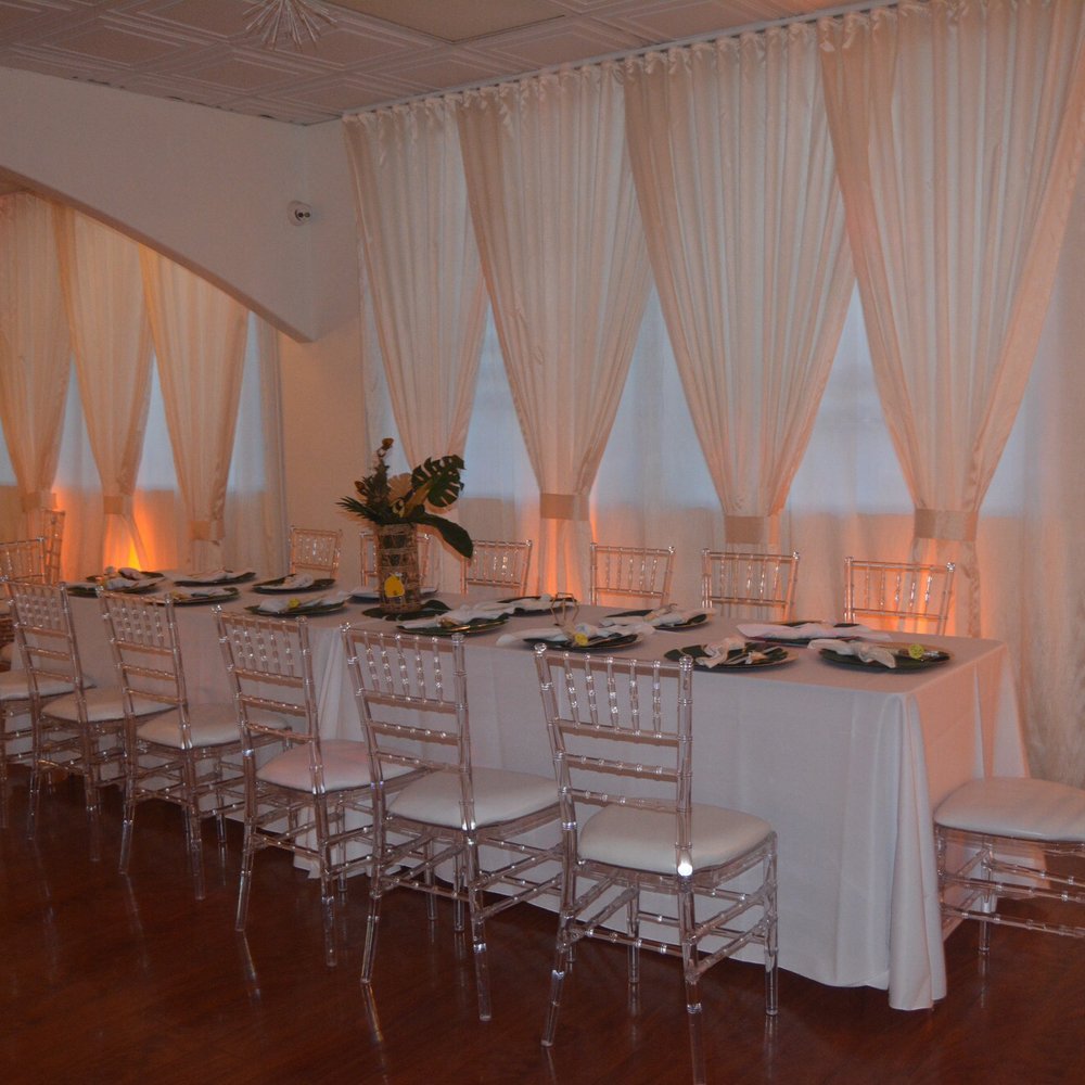 Studio305 Reception Hall - View of decoration - Party & Event Planning Near Me - Miami, Florida Studio305 Reception Hall - View of decoration - Party & Event Planning Near Me - Miami, Florida