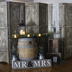 Burns Restaurant - Room Decor