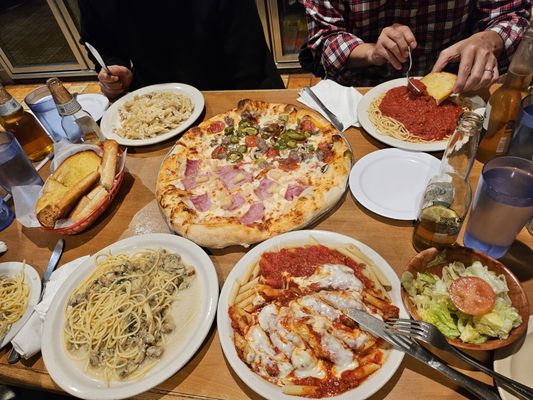 Folliero's Italian Food and Pizza by null