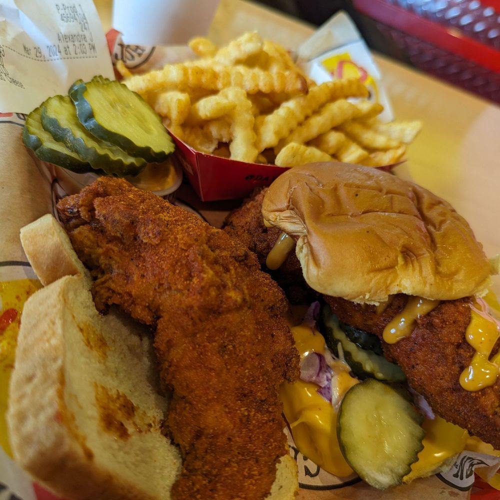 Dave's Hot Chicken - #3 - Chicken Shop Near Me - Kenosha, Wisconsin Dave's Hot Chicken - #3 - Chicken Shop Near Me - Kenosha, Wisconsin
