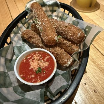 Nuri’s Tavern - Mozzarella sticks - Pizza Near Me - Orlando, Florida Nuri’s Tavern - Mozzarella sticks - Pizza Near Me - Orlando, Florida