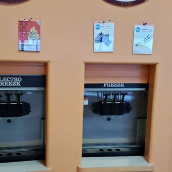 Lickity Split Yogurt - Ice Cream & Frozen Yogurt Near Me - Fair Oaks, California