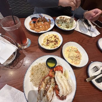 Red Lobster - Bottom/ Maine Lobster Tail Duo with Orzo Rice and lobster Mashed Potatoes - Seafood Near Me - Riverside, California Red Lobster - Bottom/ Maine Lobster Tail Duo with Orzo Rice and lobster Mashed Potatoes - Seafood Near Me - Riverside, California