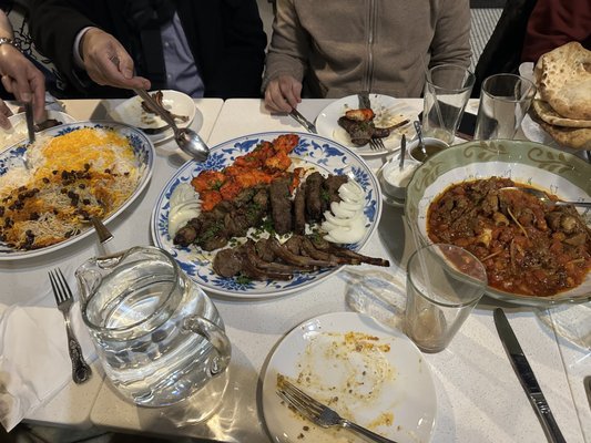 Mazadar Restaurant by null