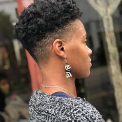Women's short cut