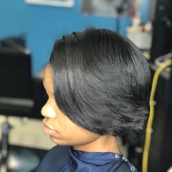 Salon Adorn