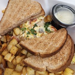 Texas Lunch - Veg omelet with home fries and wheat toast