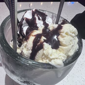 Sidelines Grille - American Near Me - Holly Springs, Georgia