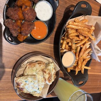 Lazy Dog - New American Near Me - Las Vegas, Nevada