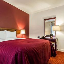 Clarion Hotel Downtown Oakland City Center - Guest room